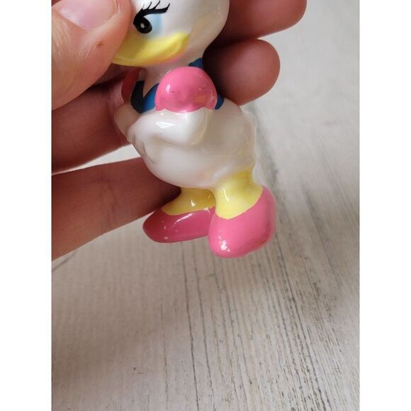 Vintage Japan Daisy Duck mini ceramic pink Disney figure - Picture 5 of 11